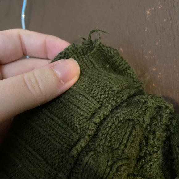 Olive green button up sweater - Picture 4 of 4